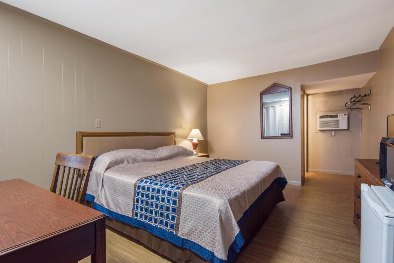 Knights Inn Amsterdam Bagian luar foto